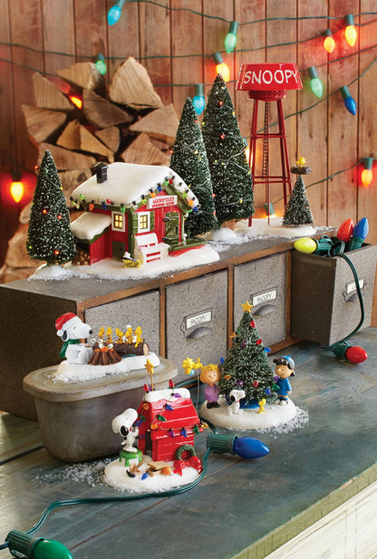 Peanuts Decoration, Snoopy‚Äôs Dog House, Woodstock, Christmas Lights, 8", Red