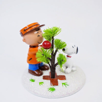 Peanuts Charlie Brown & Snoopy The Perfect Tree Figurine | Hand - Crafted & Hand - Painted 2.76 Inch