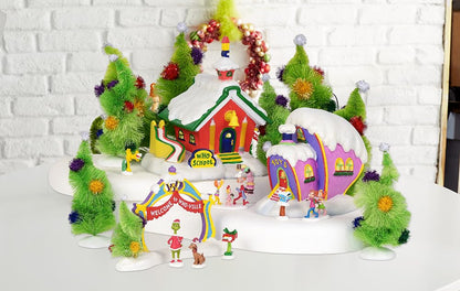 Grinch Village Max and Cindy - Lou Who Accessory Figurine, 2.75 inch, Red